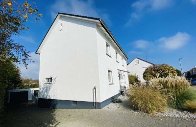 Reserviert!!! Elegantes Einfamilienhaus auf großem Grundstück mit evtl. Baureserve