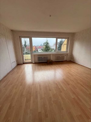 4-Zimmer-Wohnung mit Balkon in der Wüste frei!