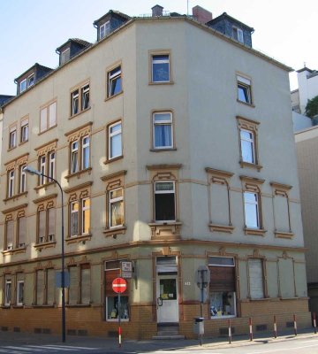 Helle 2-Zimmer-Maisonette-Dachgeschosswohnung mit Skylineblick