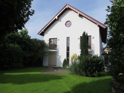 Großzügiges individuelles Stadthaus in exklusiver Wohnlage