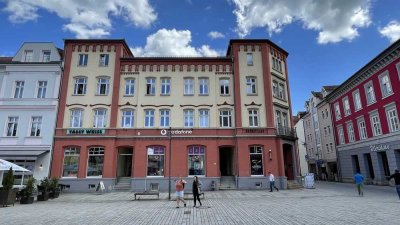 1-Raum-Wohnung mit Balkon und Fahrstuhl im Haus