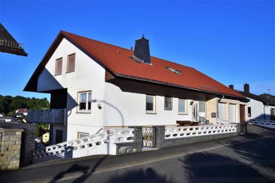 Mehrgenerationenhaus oder Kapitalanlage mit toller Aussicht und großem Garten