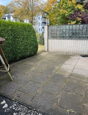 Schöne 2-Zimmer-Erdgeschosswohnung mit Balkon und Einbauküche in Paderborn