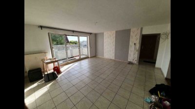 3-ZKB Wohnung mit Balkon, Keller, Garage, Stellplatz und EBK