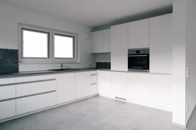 Erstbezug: Exklusive 3,5-Zimmer-Wohnung mit luxuriöser Innenausstattung in Neuenstadt am Kocher