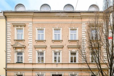 Gemütliche Altbau Wohnung in bester Lage zu verkaufen