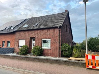 Doppelhaus mit Einliegerwohnung in guter Lage von Biemenhorst