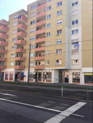 Sehr schöne Wohnung mit Balkon und Garage