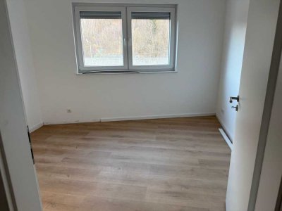 Erstbezug mit Balkon: Geschmackvolle 4-Raum-Wohnung in Siegen