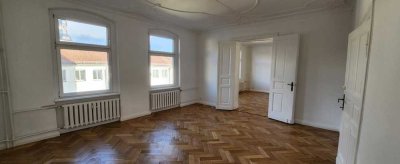 4-Zi-Wohnung, Südbalkon, Wohnküche, zentral in Nauen, bezugsfrei, saniert, Kaiserzeit-Altbau