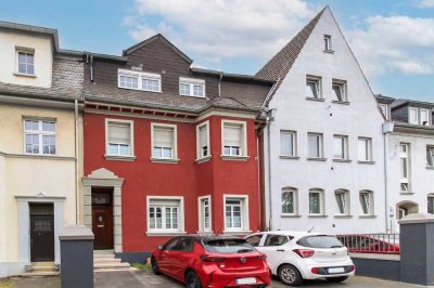 Gut vermietete Kapitalanlage: Charmanter MFH-Altbau mit 3 WE und Potenzial