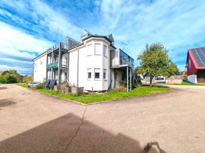 Dreifamilienhaus mit großzügigem Nebengebäude auf herrlichem Grundstück in Mehrstetten!