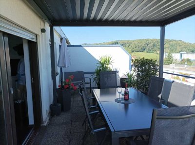 3-Zimmer-Penthouse-Wohnung mit gehobener Innenausstattung mit EBK in Bad Bergzabern