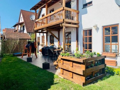 "Haus im Haus": 4-Zimmer-Wohnung, neuer Garten + PV-Anlage, ohne Makler!