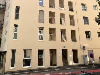 Stadthaus - Metahofgasse 5; 3 Zimmer Wohnung mit Terrasse TOP 1, [GF,MHG]