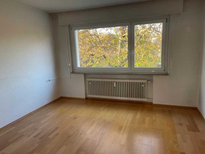 2-Zimmer-Wohnung mit EBK in Sindelfingen mit Balkon