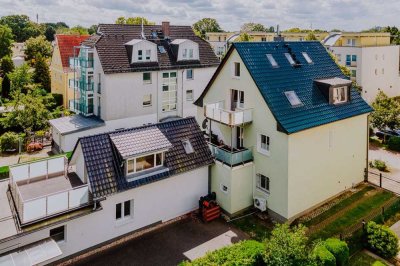 Mit Balkon, Keller, Kamin u.v.m.: Helle Maisonettewohnung - auch als Kapitalanlage - in Biesdorf