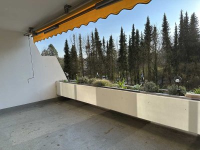 Sonnige, renovierte 3-Zimmer-Wohnung mit zwei Balkonen