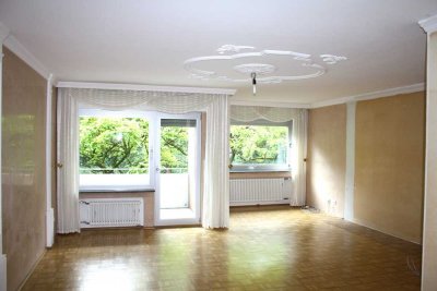 4-Zimmer-Wohnung mit großzügigem Wohnzimmer und Balkon