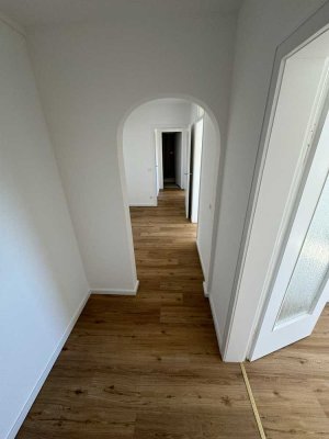 � Renovierte und möblierte 3-Zimmer-Wohnung mit Balkon & Einbauküche – Erstbezug nach Sanierung! �