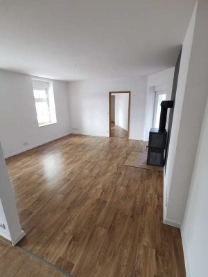 3 Zimmer mit Kamin und Terrasse