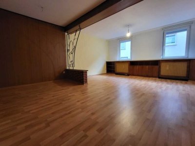 3-Zimmer-Wohnung mit Einbauküche in Eberbacher Innenstadt