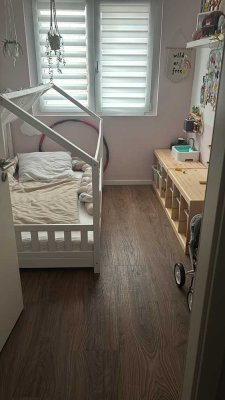 Exklusive 3,5-Zimmer-Dachgeschosswohnung mit geh. Innenausstattung mit Balkon und GalerieK