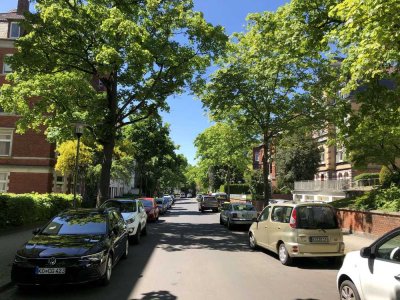 Die BESONDERE  2 - Zi. - Wohnung mit Wohnküche in Kassel Wehlheiden