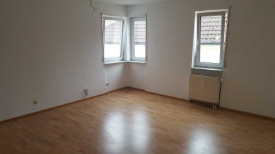 Freundliche 2,5-Zimmer-Wohnung mit Einbauküche in Reilingen