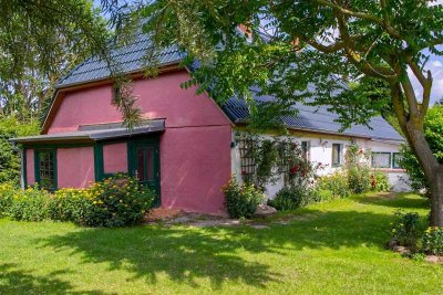 Idyllisches Wohnen in Ostseenähe inklusive separatem Gästehaus