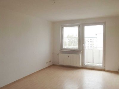 Ruhige und sanierte 2-Zimmer-Wohnung mit Balkon in Halle-Trotha