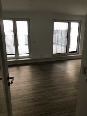 Exklusive 3-Raum-Penthouse-Wohnung mit Einbauküche in Pinneberg