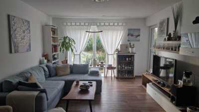 Vermiete schöne 2 Zimmer Erdgeschosswohnung 
mit 62,5 qm, (Baujahr 2018) Gartenanteil und Terrasse.