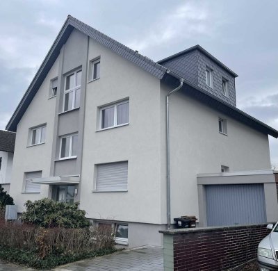 Geschmackvolle, modernisierte 4,5-Zimmer-Terrassenwohnung mit geh. Innenausstattung