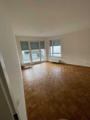 Helle 2 ZKB mit Südbalkon