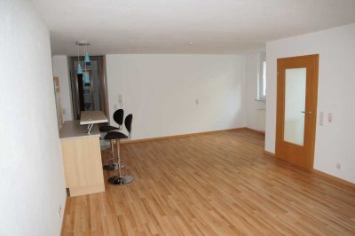 ELW 2 Zi., KfW 70 Haus, 63 m², ruh. Lage, EBK