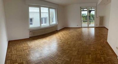 Gepflegte 2-Zimmer-EG-Wohnung mit Terasse in Friedberg (Hessen)