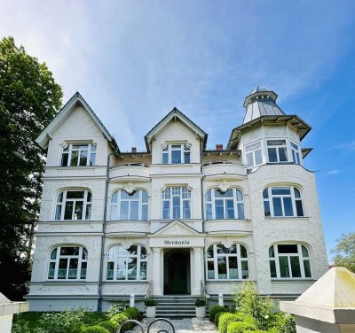 EXKLUSIVES STRANDHAUS IN BESTER LAGE, DIREKT AM STRAND