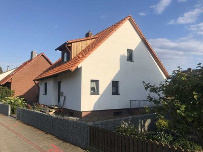 Saniertes Einfamilienhaus mit Einbauküche und Garage in Hankensbüttel