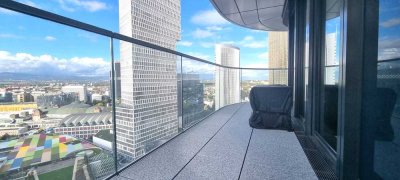 Eine luxuriöse 3-Zimmer-Wohnung im 23. Stock des Grand Tower, mit beeindruckendem Skyline-Blick