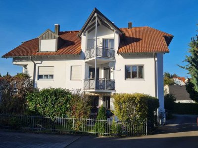 Stilvolle 3-Raum-Erdgeschosswohnung mit geh. Innenausstattung mit Garten und Garage in Pfaffenhofen