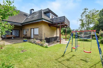 Charmantes Einfamilienhaus mit Einliegerwohnung und schönem Garten in ruhiger Lage nahe Bad Segeberg