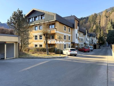 Eigentumswohnung mit Loggia und Tiefgaragenparkplatz