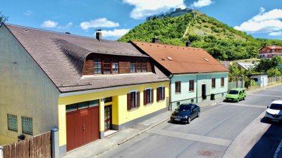 Einfamilienhaus in 2410 Hainburg: 7 Zimmer, 210m², Garten, Keller, Garage &amp; mehr!