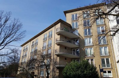 1-Zimmer-Wohnung mit goßem Balkon in Hamburg Winterhude