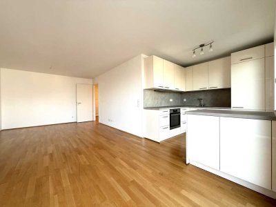 ** Gelegenheit ** neuwertige 3-Zimmer Wohnung mit TG-Stellplatz in Germering **