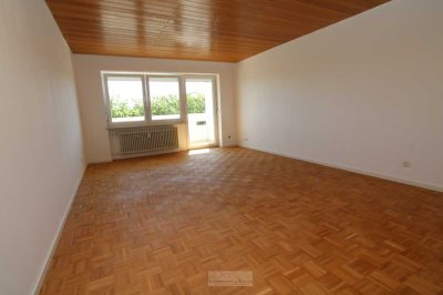 2,5 ZKB-Wohnung mit Balkon im Regensburger Süden !