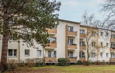 Gut geschnittene 2-Zimmer-Wohnung - mit Balkon - im grünen Marienfelde