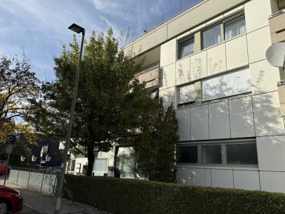 Gepflegte und helle Wohnung mit Balkon, zwei Keller und Tiefgaragenplatz