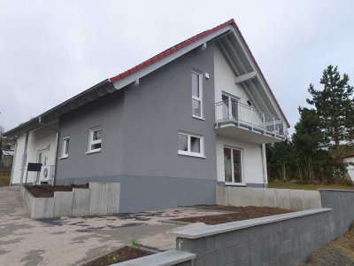 Neubaumietwohnung [116m²/WoFlV] im EG eines Zweifamilienhauses - Erstbezug - 3 Zimmer - gehoben